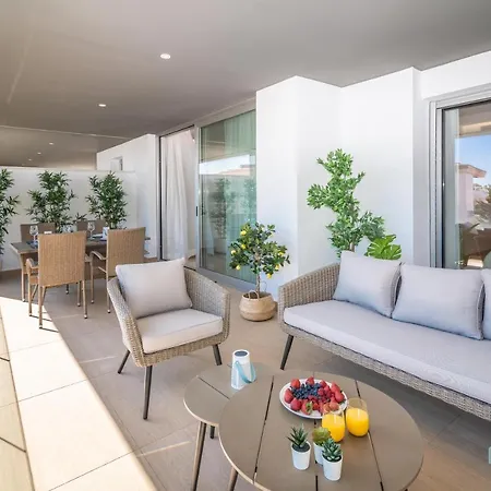 Newly Built Modern Penthouse In Puerto Banus Daire Marbella