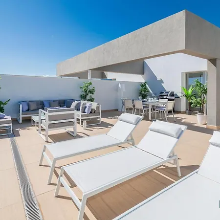 Newly Built Modern Penthouse In Puerto Banus Daire