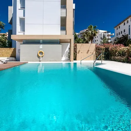 Apartment Newly Built Modern Penthouse In Puerto Banus