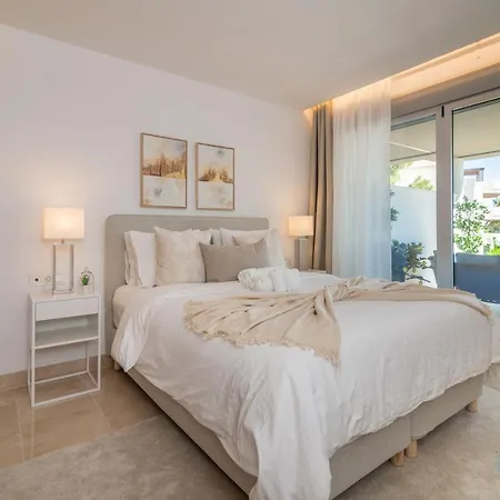 Apartment Newly Built Modern Penthouse In Puerto Banus Marbella