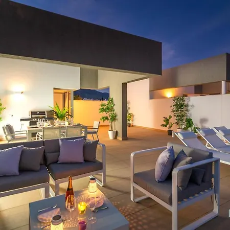 Newly Built Modern Penthouse In Puerto Banus