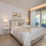 Appartement Newly Built Modern Penthouse In Puerto Banus Marbellac