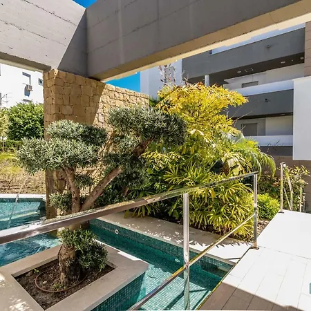 Апартаменты Newly Built Modern Penthouse In Puerto Banus