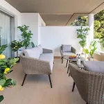 Newly Built Modern Penthouse In Puerto Banus Apartmán