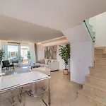 Newly Built Modern Penthouse In Puerto Banus *